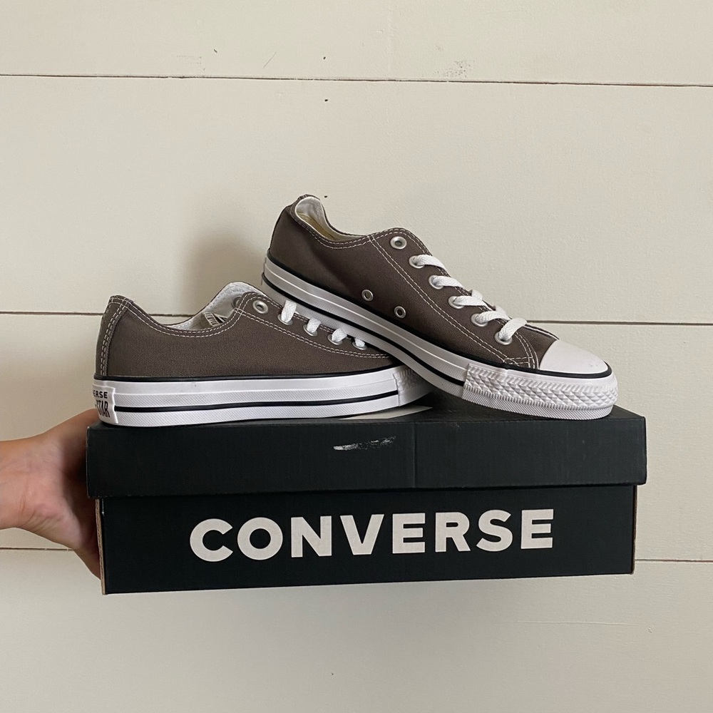 NEW Converse shoes